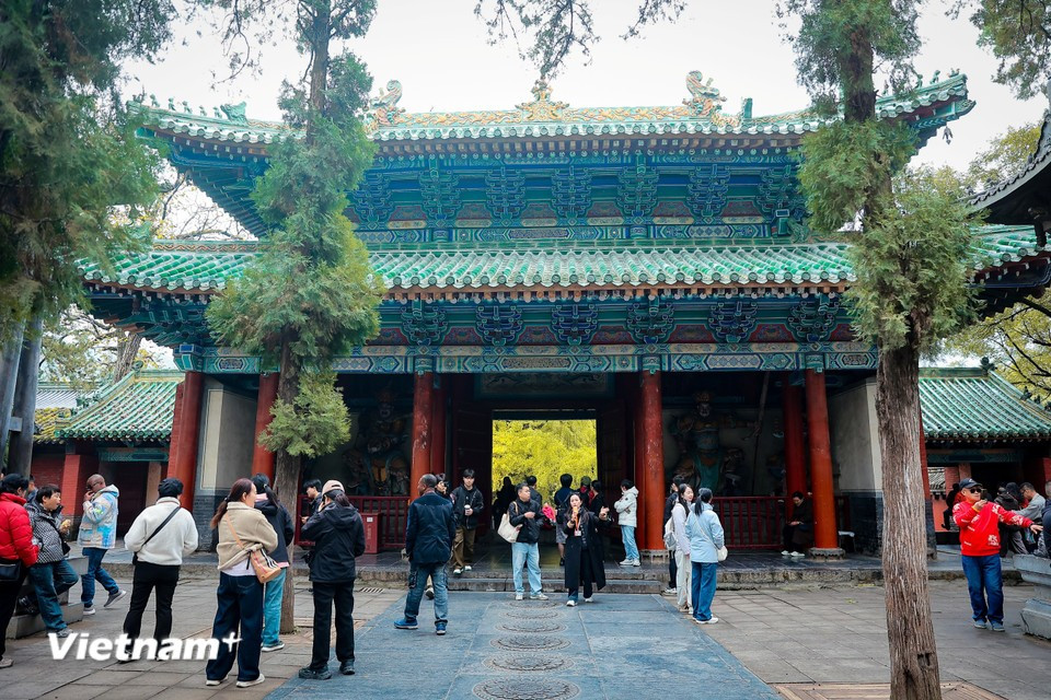 На протяжении более чем 1 500 лет своей истории монастырь пережил множество потрясений, периоды расцвета и упадка, однако неизменно сохранял важную роль в культурной, религиозной и боевой традиции Китая. (Фото: Hoài Nam/Vietnam+)