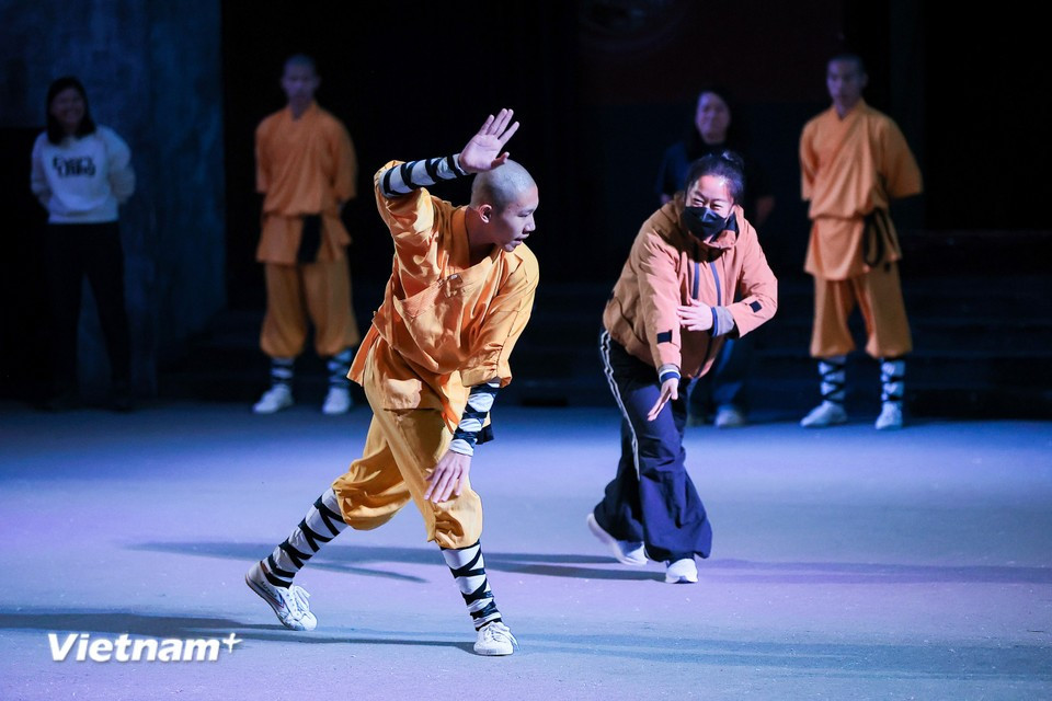 Туристы также могут на месте увидеть и прочувствовать выступления «шаолиньского кунг-фу». (Фото: Hoài Nam/Vietnam+)