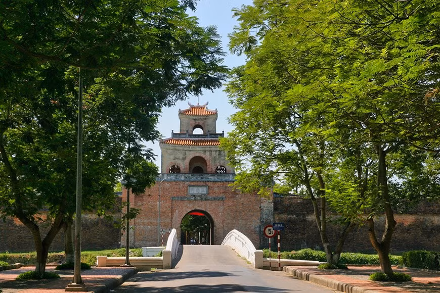 Ворота Нядо - одни из самых красивых ворот бывшего имперского города. (Фото: thanhnien.vn)