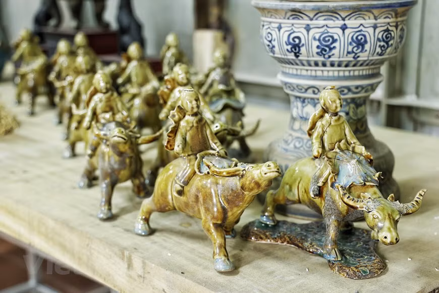 Уникальная коллекция керамических буйволов художника Чан Тыока. (Фото: Vietnam +)