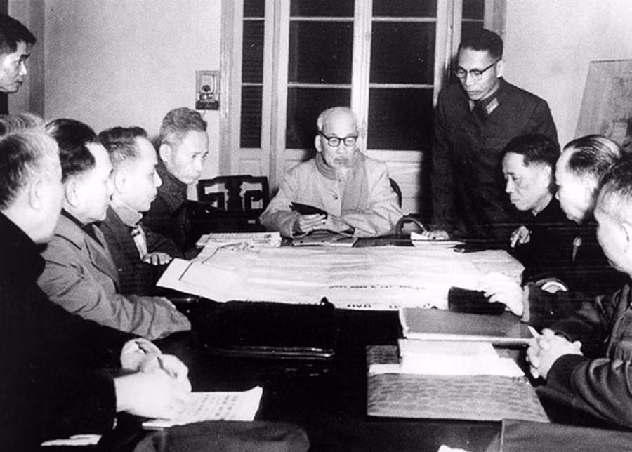 28 декабря 1967 года дядя Хо провел заседание Политбюро ЦК партии, чтобы принять решение о начале генерального наступления и восстания во время Тэт 1968 г. (Фото: ВИА)