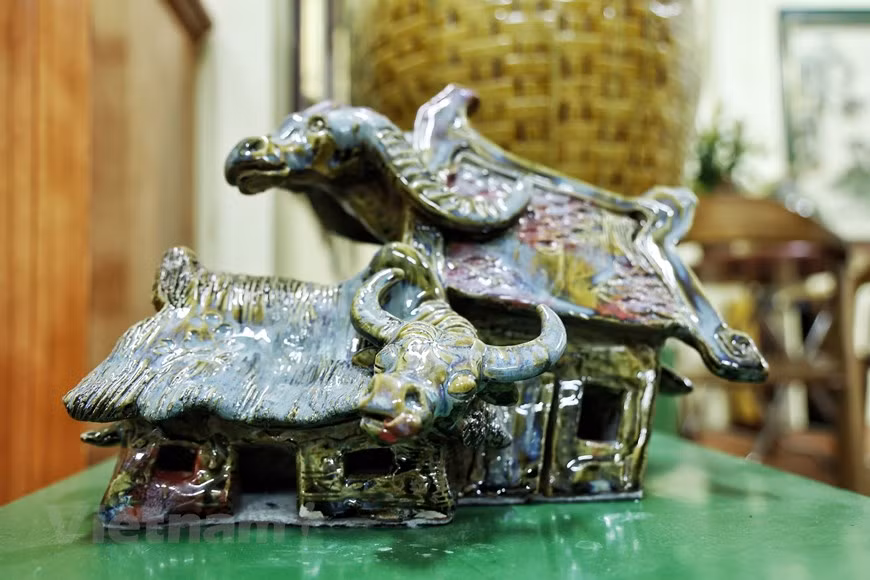Уникальная коллекция керамических буйволов художника Чан Тыока. (Фото: Vietnam +)
