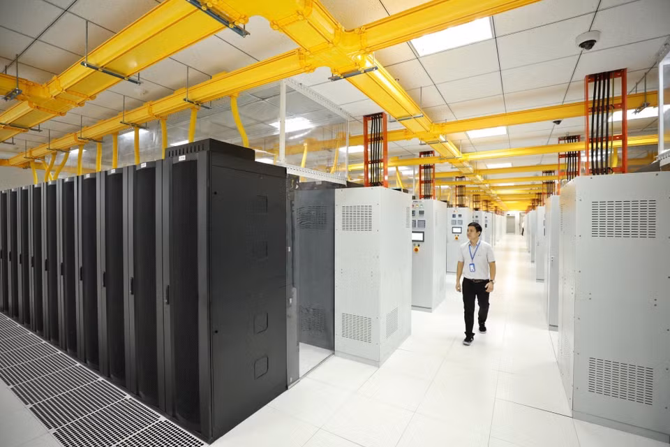 VNPT IDC Хоалак имеет общую полезную площадь до 23 000 м² торговой площади, с масштабом до 2 000 стоек – самый большой на сегодняшний день во Вьетнаме. (Фото: ВИА)