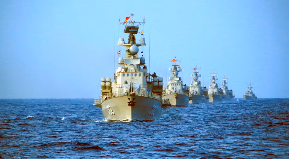 Корабли 167-й бригады тренируются в море. (Фото: ВИА)