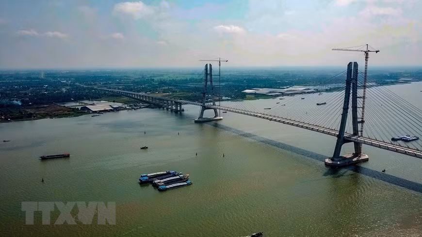 Мост Вамконг через реку Хау, соединяющий район Лапво (Донгтхап) и район Тхотнот (город Кантхо), введенный в эксплуатацию в конце мая 2019 года (Фото: ВИА)