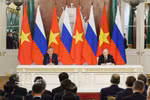 Генсек, Президент То Лам и Президент России Владимир Путин выступили перед прессой. Фото: ВИА