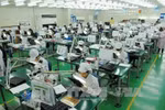 Линия по производству электронных компонентов на предприятии Flexcom Vietnam Co., Ltd. в промышленном парке Йенфонг, провинция Бакнинь. (Фото: ВИA)
