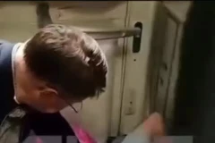 Министр здравоохранения России Михаил Мурашко оказал медицинскую помощь пассажиру с гипертонией во время перелета из Москвы в Ханой. Фото: SHOT.