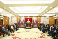 Генсекретарь То Лам принял Председателя Европейского совета Антониу Кошту. (Фото: ВИА)