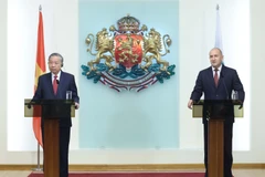 Генеральный секретарь То Лам и Президент Болгарии Румен Радев на встрече с прессой. Фото: ВИА.