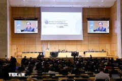Председатель Национального собрания Чан Тхань Ман выступает на пленарном заседании 6-й Всемирной конференции спикеров парламентов. Фото: ВИА.