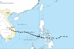 По состоянию на 4 часа утра, центр области пониженного давления находился примерно на 14,6° северной широты и 106,8° восточной долготы. Максимальная скорость ветра в центре области пониженного давления была ниже 6 уровня (менее 39 км/ч). Фото: ВИА.