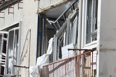 Место и последствия авиаудара Ирана в Тель-Авиве, Израиль, 6 марта 2026 года. Фото: ВИА.