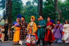 Самобытность Вьетнама через традиционный свадебный церемониальный костюм. Фото: ВИА.