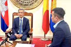 Посол Вьетнама в Камбодже Нгуен Минь Ву даёт интервью агентству AKP. Фото: ВИА предоставлено.