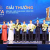 Лауреаты премии VITA Awards 2026 в номинации «Ведущие туристические направления, достопримечательности и туристические парки» на церемонии награждения. (Фото: ВИА).