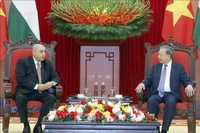 Генеральный секретарь То Лам принимает Председателя Палаты представителей Иордании Мазена Турки Эль-Кади. (Фото: ВИА)