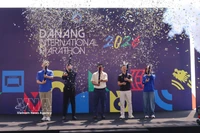 Делегаты выполняют церемонию открытия соревнования. (Фото: ВИА)