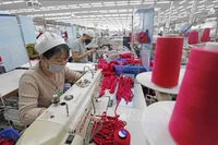 Компания SCAVI Хюэ (со 100% капиталом группы Financière B’Lao, Франция), специализирующаяся на производстве швейной продукции в промышленной зоне Фонгдьен (Хюэ). (Фото: ВИА).