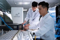 Исследование, разработка и создание базовой станции 5G в лаборатории. (Фото: congthuong.vn)