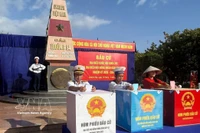 Избиратели специальной зоны Чыонгша принимают участие в голосовании на выборах депутатов Национального собрания XVI созыва и депутатов Народных советов всех уровней на срок 2026–2031 годов. (Фото: ВИА)