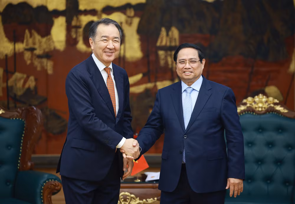 thu-tuong-tiep-chu-tich-hoi-dong-uy-ban-kinh-te-a-au-8616289.jpg
