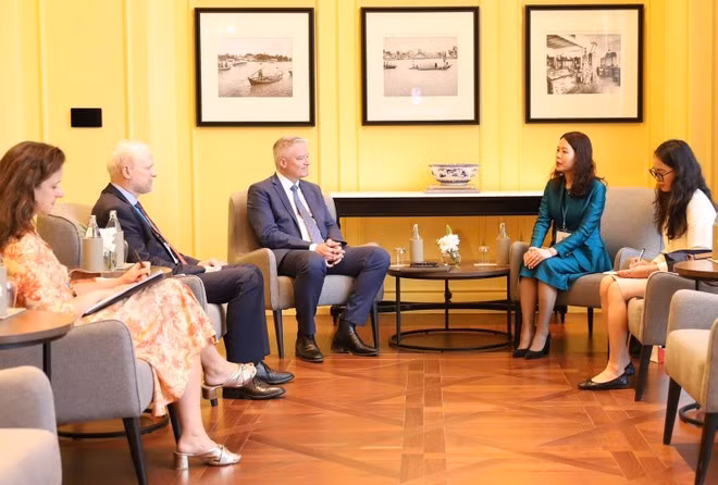 ttrg-nguyen-minh-hang-gap-ttk-oecd.jpg