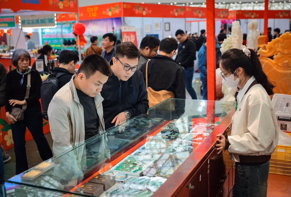 vna-potal-soi-dong-khong-gian-da-quy-tai-hoi-cho-mua-xuan-2026-8570499.jpg