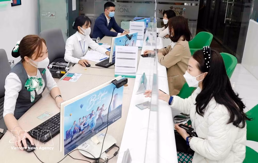 vnanet-potal-ngan-hang-nha-nuoc-dieu-chinh-chinh-sach-tien-te-tu-chieu-2410-6402379-1.jpg