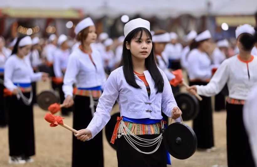 le-hoi-khai-ha.jpg