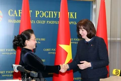 Председатель Национального Собрания Нгуен Тхи Ким Нган и Председателем Совета Республики Беларуси Наталия Кочанова на пресс-выходе после беседы. (Фото: Чонг Дык/ВИА)