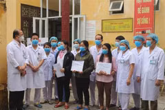 Сообщается, что последние три пациента с COVID-19 в больнице в северной провинции Ханам полностью выздоровели (Фото: ВИА)
