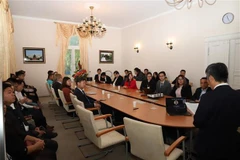 Участники присоединяются к церемонии запуска в Берлине (Фото: ВИА) 