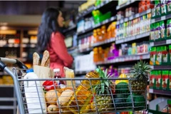 За 5 месяцев общий объем розничных продаж потребительских товаров и услуг увеличился на 12,6%. (Фото: vneconom.vn)