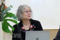 Д-р Ева Вильден, директор Азиатско-африканского института Гамбургского университета выступает на открытии конференции. (Фото: ВИА)