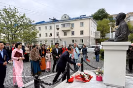 8 июля администрация Владивостока объявила о решении переименовать автобусную остановку «Спортивная» в остановку «Площадь Хо Ши Мина». Фото: ВИА.