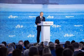 Президент России Владимир Путин выступает на пленарном заседании Восточного экономического форума 2025 года во Владивостоке, Дальний Восток России. Фото: ВИА.