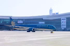 Vietnam Airlines заняла 3-е место в десятке самых пунктуальных авиакомпаний Азиатско-Тихоокеанского региона в 2026 году с показателем своевременного прибытия рейсов 87,77%. Фото: ВИА.