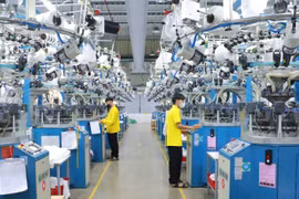 Текущая производственная деятельность компании Bangjie Vietnam Co., Ltd. на текстильно-трикотажном промышленном парке Фоной, провинция Хынгйен. Фото: nhandan.vn.