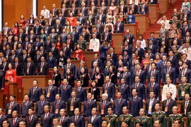 Делегаты провели торжественную церемонию поднятия флага. Фото: ВИА.
