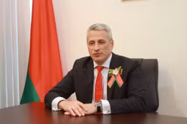 Посол Беларуси во Вьетнаме Владимир Боровиков дал интервью корреспонденту Вьетнамского информационного агентства (ВИА). Фото: ВИА.