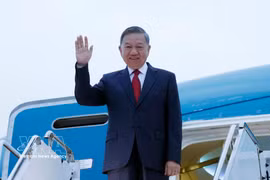 Генсек, Президент То Лам прибыл в Нью-Йорк для участия в общих прениях высокого уровня 81-й сессии Генеральной Ассамблеи ООН