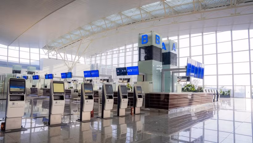 Пассажирский терминал T2 международного аэропорта Нойбай поэтапно внедряет модель «умного аэропорта». (Фото: Vietnam+)