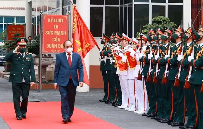 Президент Нгуен Суан Фук: Вьетнамско-российский тропический центр способствует развитию высокотехнологичных продуктов ảnh 1