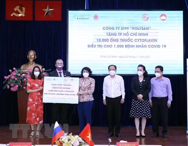 Российская компания предложила препараты Хошимину для лечения COVID-19 ảnh 1