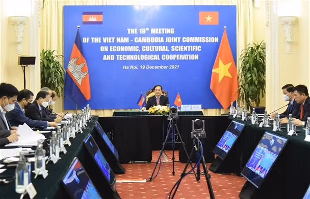 Вьетнам и Камбоджа развивают партнерство в области экономики, науки и технологий ảnh 1