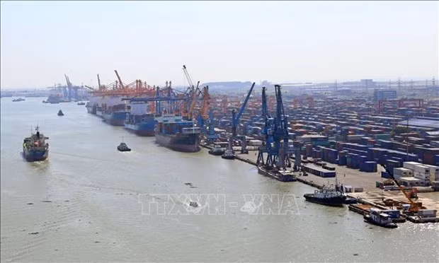 Грузооборот в морских портах вырос на 3% за 10 месяцев ảnh 1 Грузооборот в морских портах вырос на 3% за 10 месяцев ảnh 1