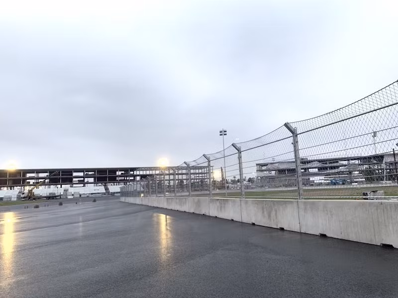 Фотографии здания ямы для гонок были обнародованы перед F1 ảnh 6