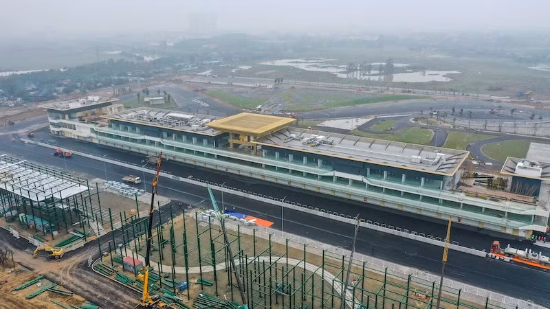 Фотографии здания ямы для гонок были обнародованы перед F1 ảnh 1