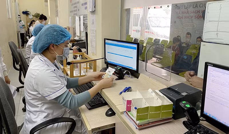 Удостоверения личности с чипами для медицинского осмотра и лечения были использованы почти 11,8 млн. раз ảnh 1 Удостоверения личности с чипами для медицинского осмотра и лечения были использованы почти 11,8 млн. раз ảnh 1